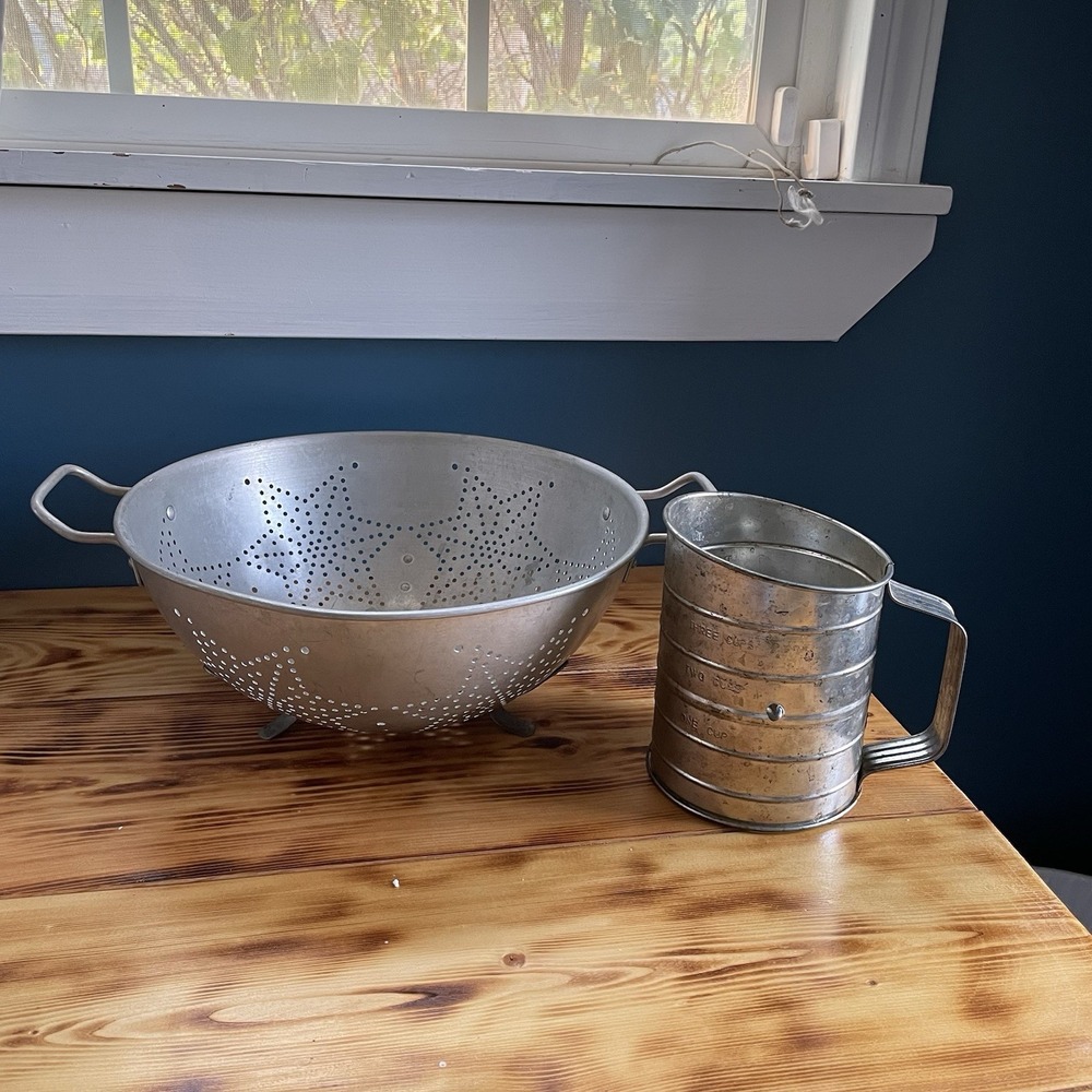 Vintage Mirro Aluminum Round 3 Leg Strainer w/ Star Pattern 11" & Flour Sifter
